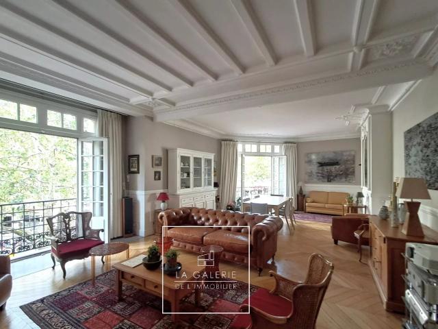 Appartement 5 pièces 145 m²