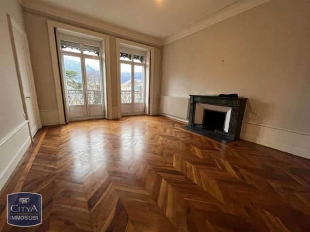 Appartement 5 pièces 145 m²