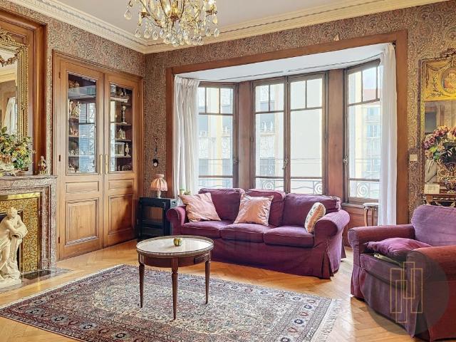 Appartement 5 pièces 145 m²