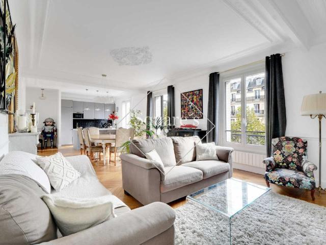 Appartement 5 pièces 145 m²