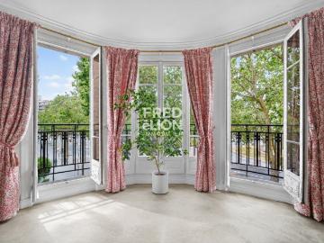Appartement 5 pièces 146 m²