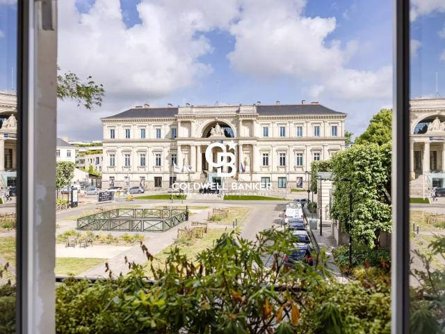 Appartement 5 pièces 146 m²