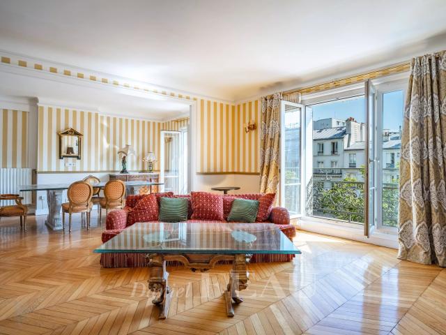 Appartement 5 pièces 148 m²