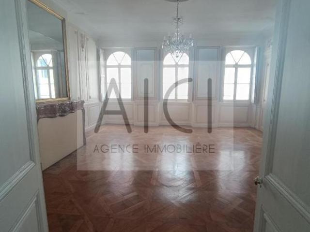 Appartement 5 pièces 148 m²