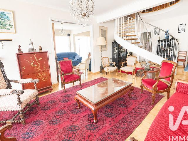 Appartement 5 pièces 150 m²