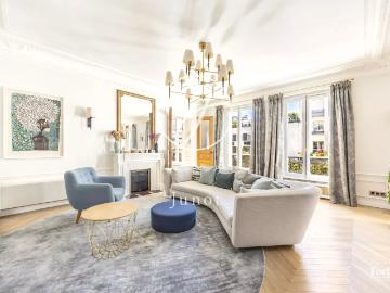 Appartement 5 pièces 150 m²