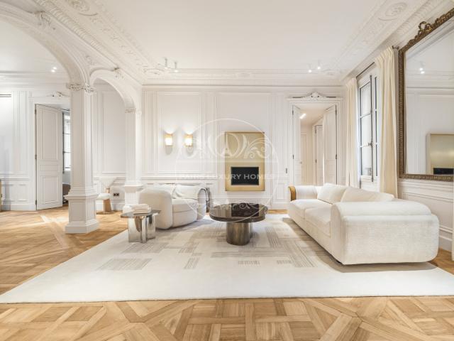 Appartement 5 pièces 150 m²