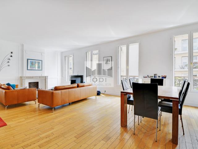 Appartement 5 pièces 150 m²