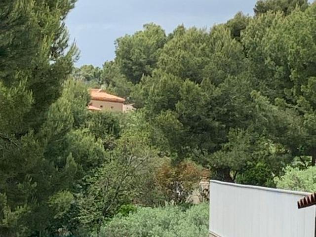 Appartement 5 pièces, 150 m² à louer à Saint Cyr sur Mer 83270