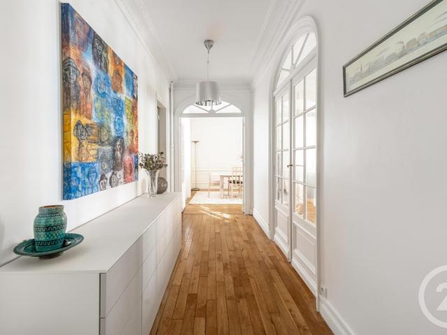 Appartement 5 pièces 151 m²