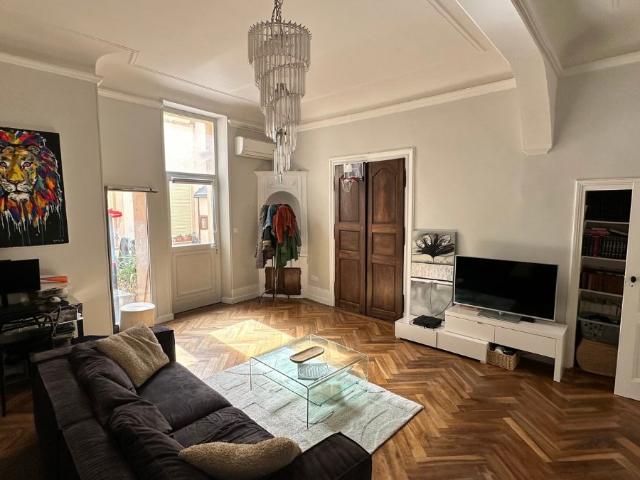 Appartement 5 pièces 152 m²