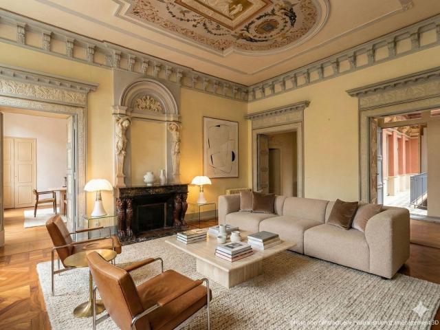 Appartement 5 pièces 152 m²