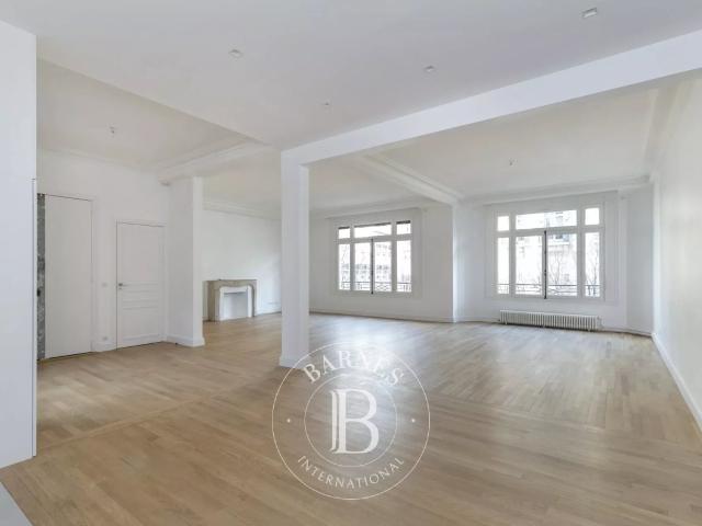 Appartement 5 pièces 152 m²