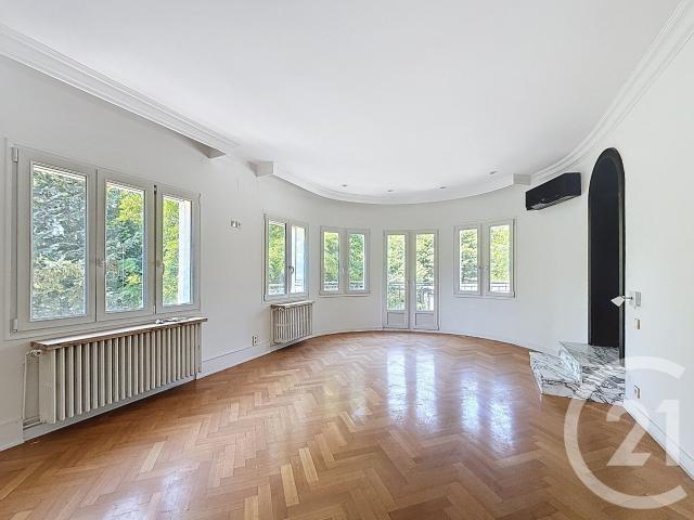 Appartement 5 pièces 153 m²