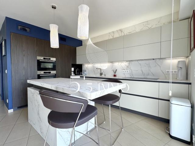 Appartement 5 pièces 154 m²