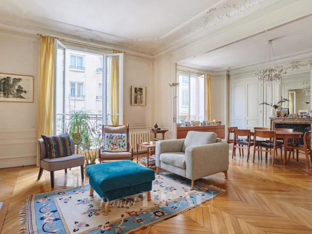 Appartement 5 pièces 154 m²
