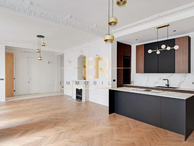 Appartement 5 pièces 155 m²