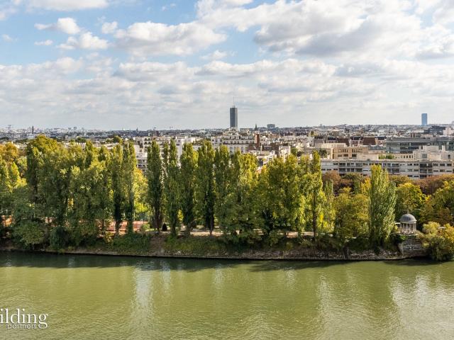 Appartement 5 pièces 156 m²
