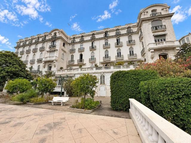 Appartement 5 pièces 156 m²