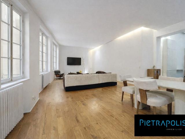 Appartement 5 pièces 156 m²