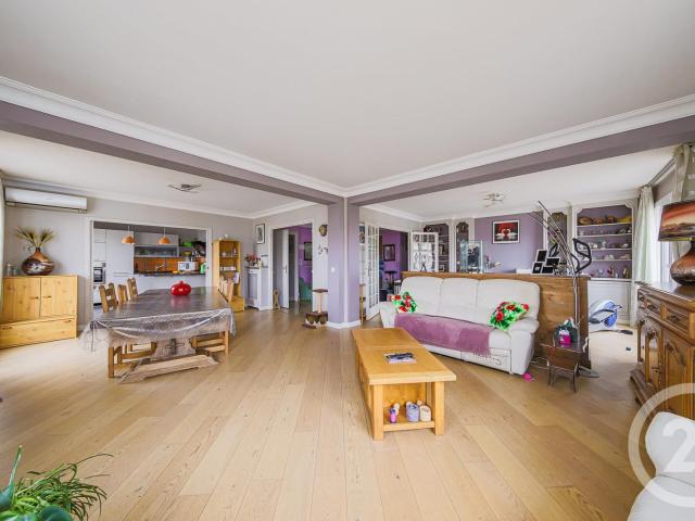 Appartement 5 pièces 157 m²