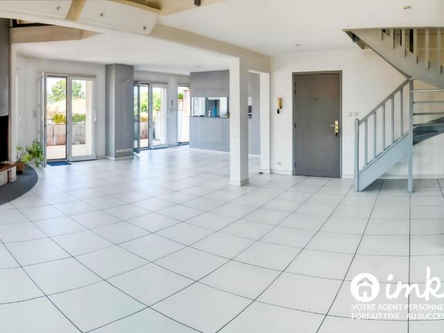 Appartement 5 pièces 159 m²