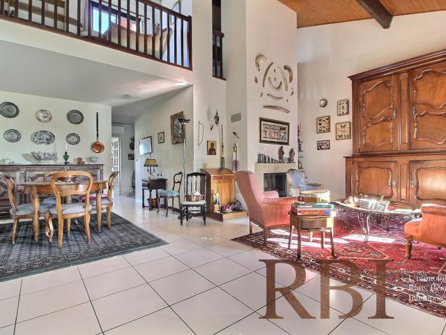 Appartement 5 pièces 160 m²