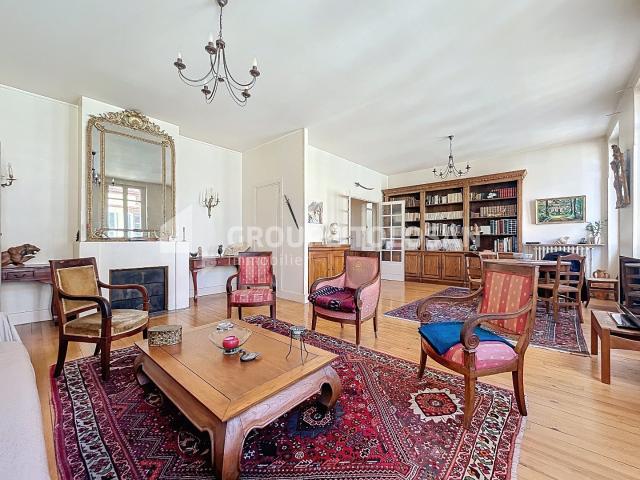 Appartement 5 pièces 160 m²