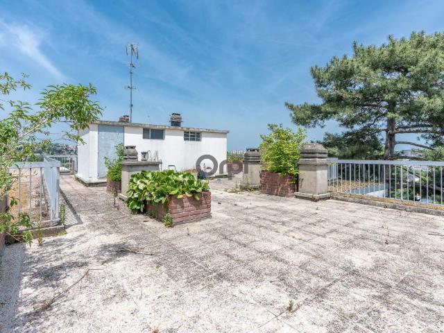 Appartement 5 pièces 162 m²
