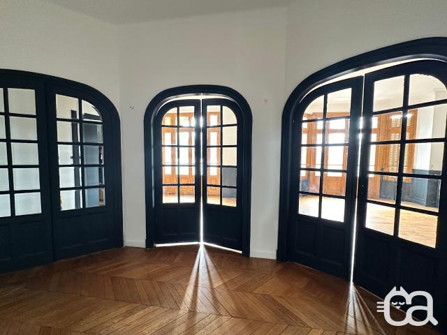 Appartement 5 pièces 164 m²