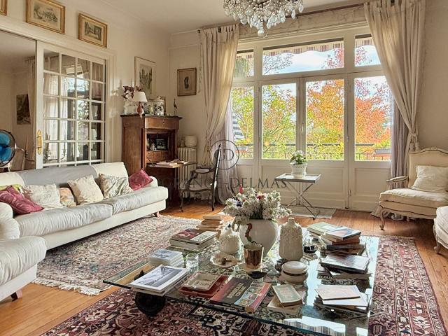 Appartement 5 pièces 172 m²