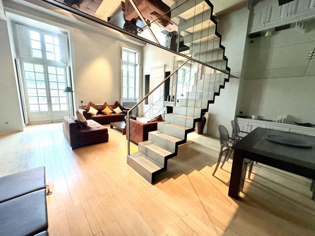Appartement 5 pièces, 170 m² à louer à Chasselay 69380
