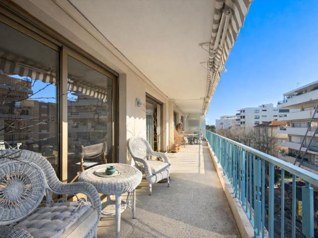Appartement 5 pièces 173 m²