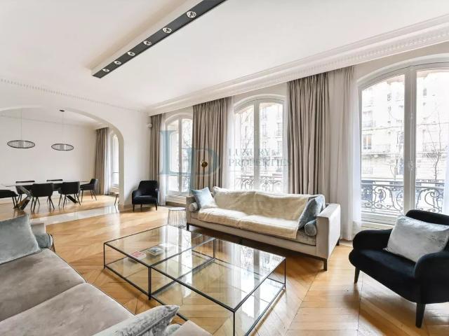 Appartement 5 pièces 173 m²
