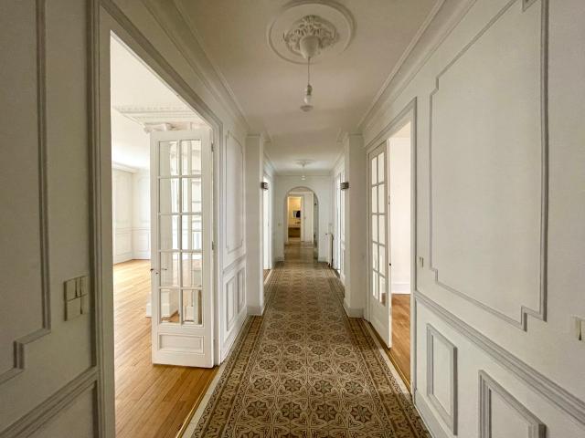 Appartement 5 pièces 174 m²