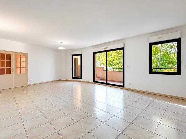 Appartement 5 pièces 176 m²