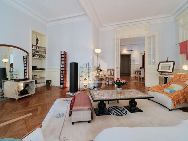 Appartement 5 pièces 177 m²