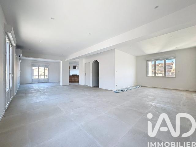 Appartement 5 pièces 179 m²