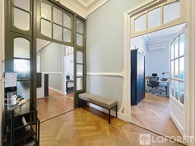 Appartement 5 pièces 180 m²