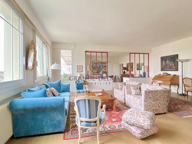 Appartement 5 pièces 180 m²