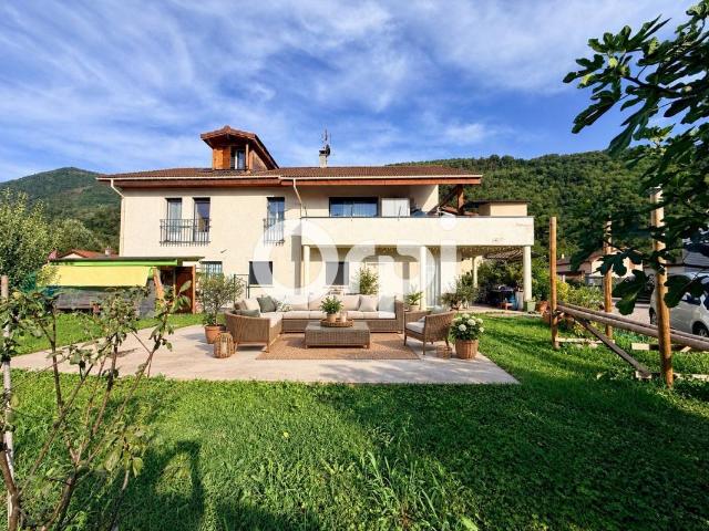 Appartement 5 pièces 180 m²