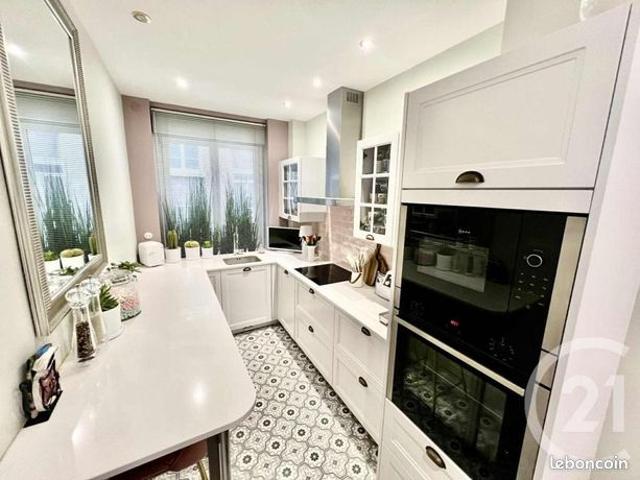 Appartement 5 pièces 181 m²