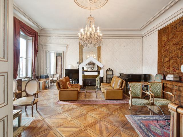 Appartement 5 pièces 181 m²
