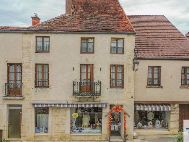 Maison 5 pièces 248 m²
