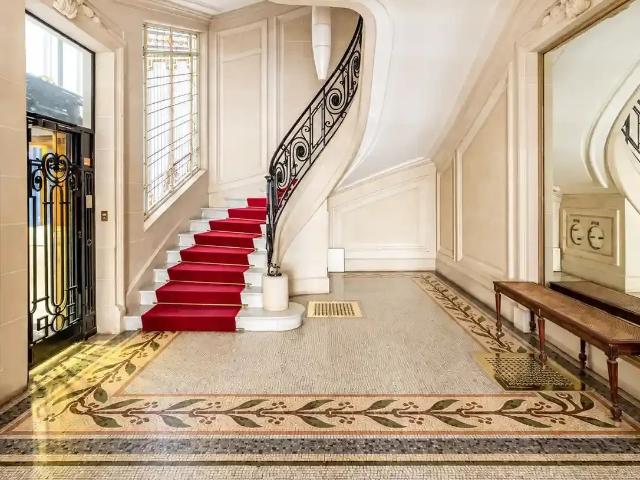 Appartement 5 pièces 184 m²