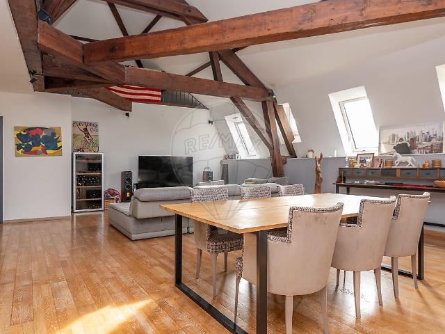 Appartement 5 pièces 186 m²
