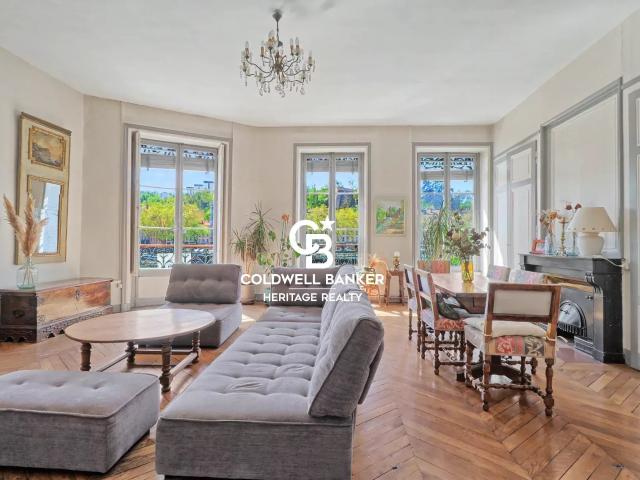 Appartement 5 pièces 187 m²