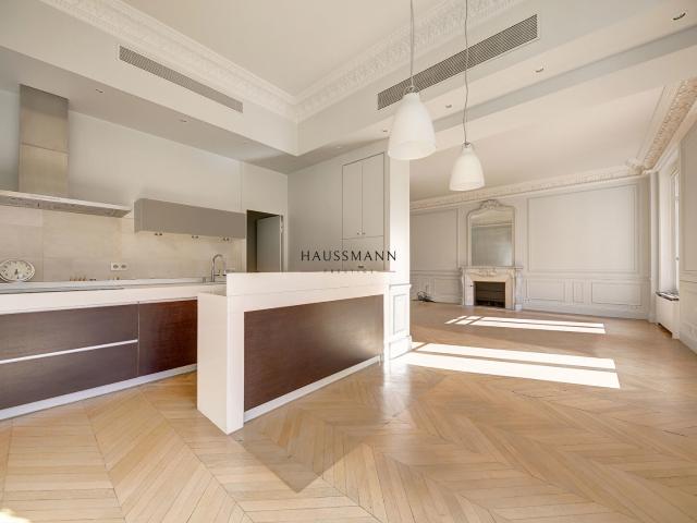 Appartement 5 pièces 187 m²