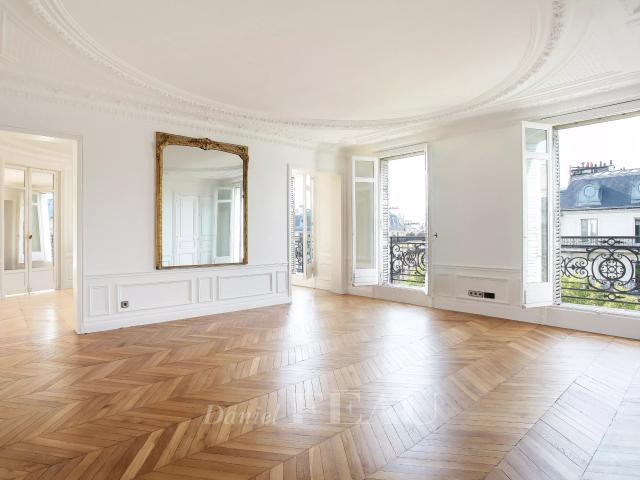 Appartement 5 pièces 193 m²