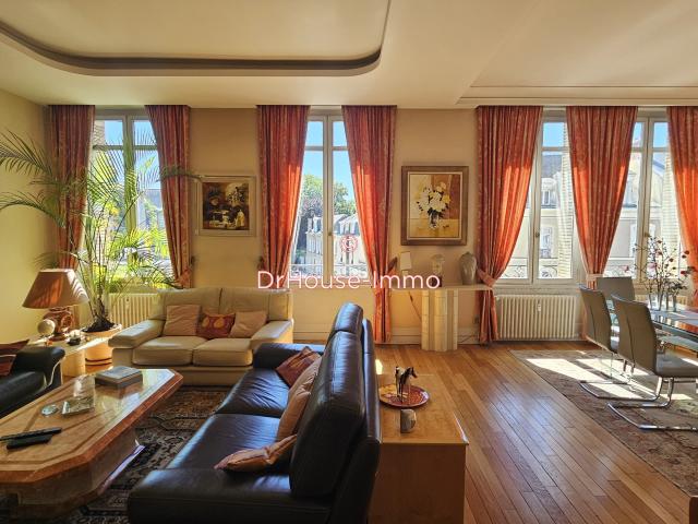 Appartement 5 pièces 195 m²